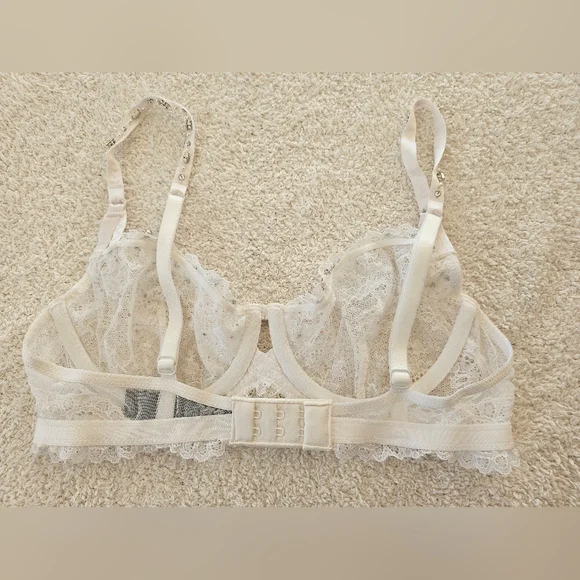 Victorias Secret Designer Collection Swarovski Crystal White Lace Unlined Set